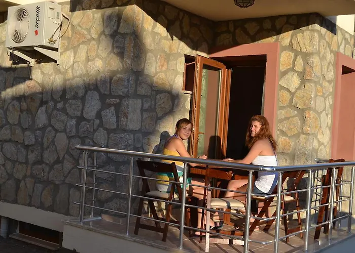 Aparthotel Deniz Apart 2*