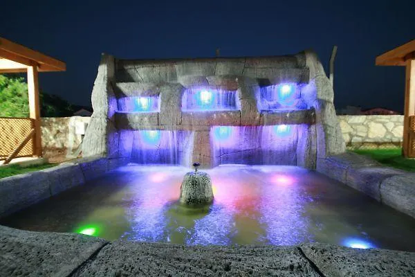 מלון דירות Deniz Apart 2*